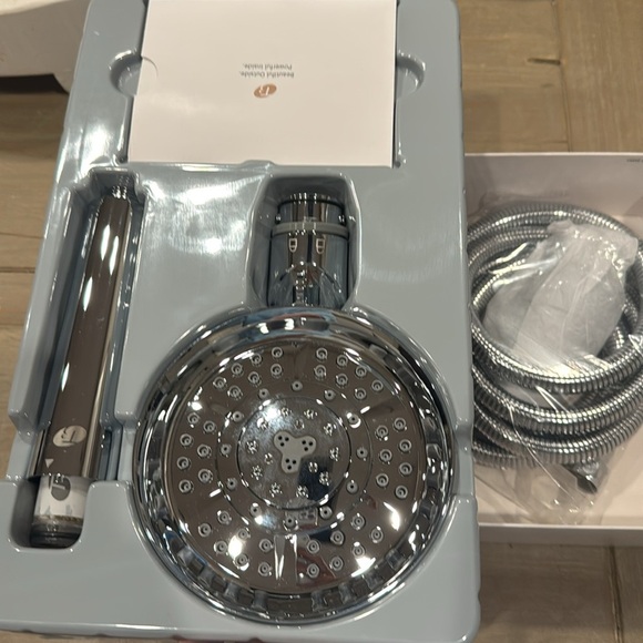 *NEW IN BOX* T3 Source Handheld Filter Showerhead - Picture 9 of 11